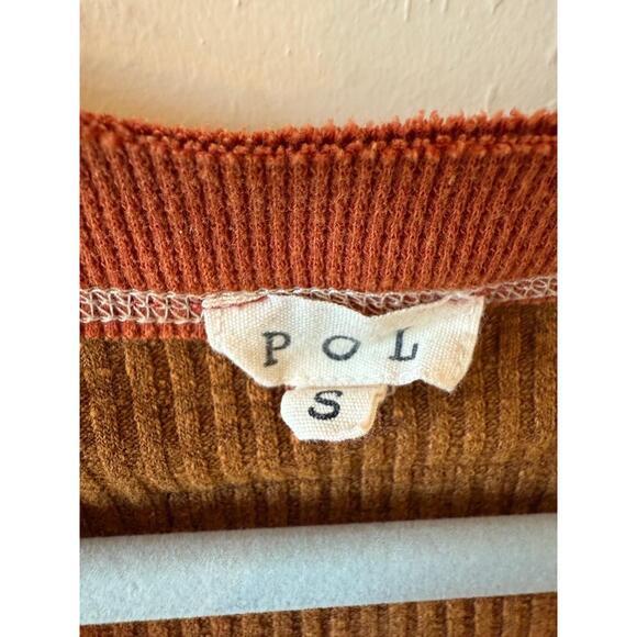 POL Sweater Womens Small Red Colorblock VNeck Front Pocket Patchwork Cozy Modern - Picture 4 of 4